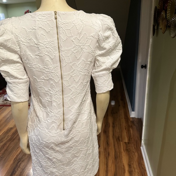 Lilly Pulitzer - Picture 4 of 8